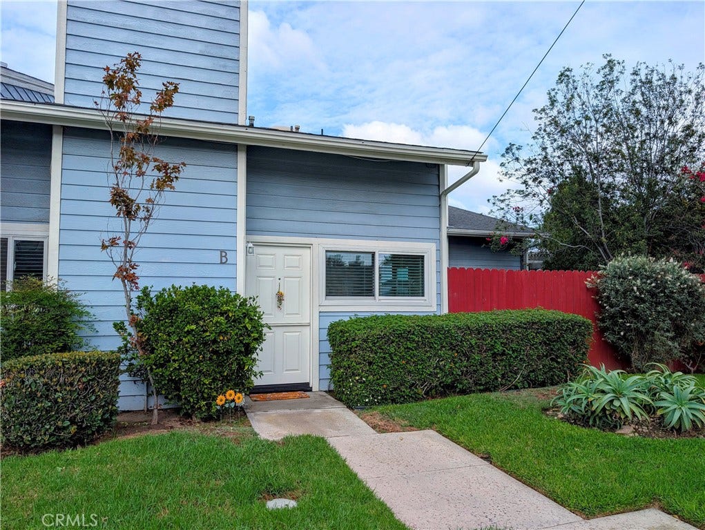 2302 Elden, Costa Mesa, CA 92627 2302 Elden, Costa Mesa, CA 92627