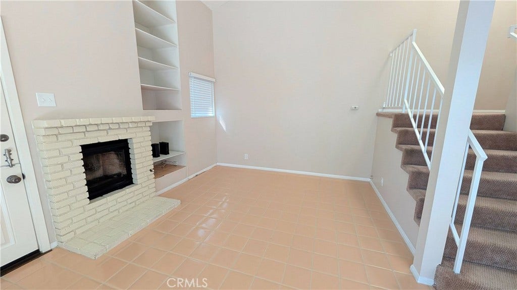2302 Elden, Costa Mesa, CA 92627 2302 Elden, Costa Mesa, CA 92627