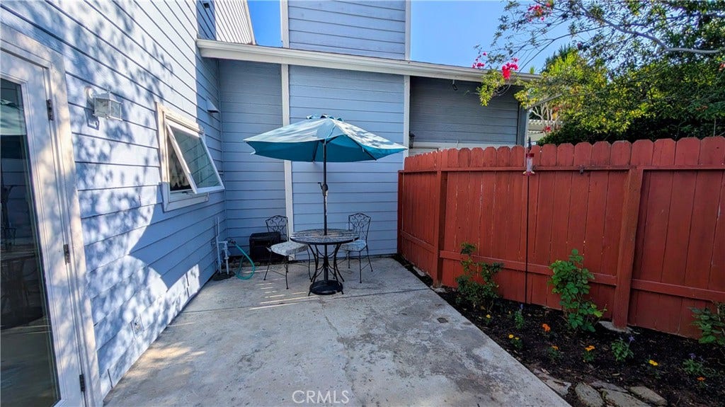2302 Elden, Costa Mesa, CA 92627 2302 Elden, Costa Mesa, CA 92627