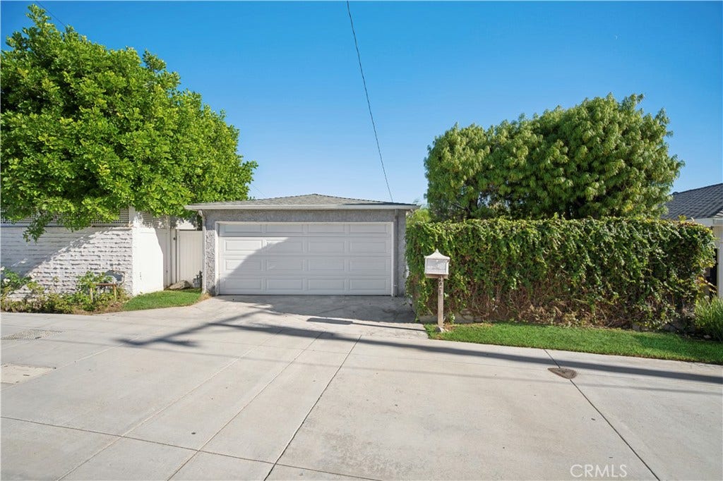 421 Catalina, Newport Beach, CA 92663 421 Catalina, Newport Beach, CA 92663