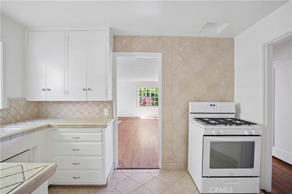 421 Catalina, Newport Beach, CA 92663 421 Catalina, Newport Beach, CA 92663