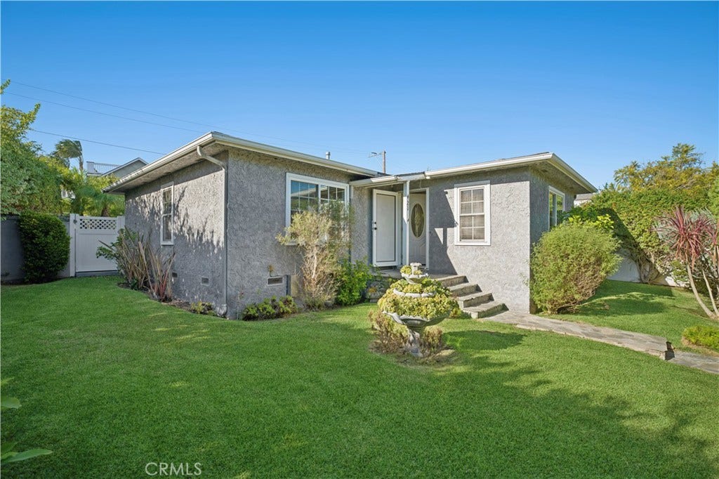 421 Catalina, Newport Beach, CA 92663 421 Catalina, Newport Beach, CA 92663