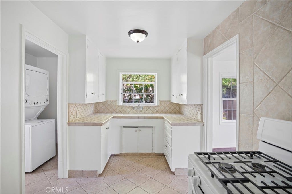 421 Catalina, Newport Beach, CA 92663 421 Catalina, Newport Beach, CA 92663