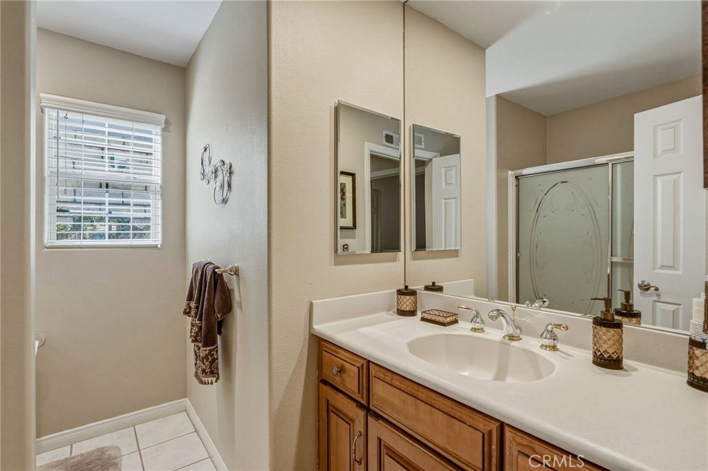73499 Haystack Road, Palm Desert, CA 92260 Hallway Bathroom