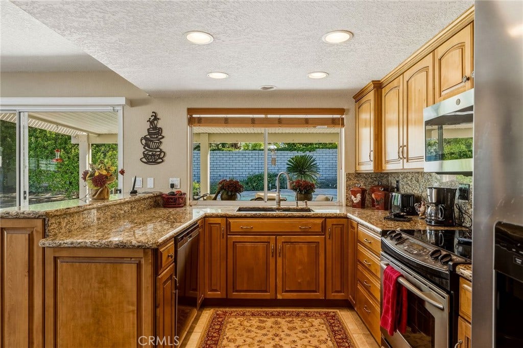 73499 Haystack Road, Palm Desert, CA 92260 73499 Haystack Road, Palm Desert, CA 92260