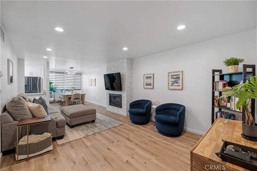 Property photo for 10209 Summertime Ln, Culver City, CA