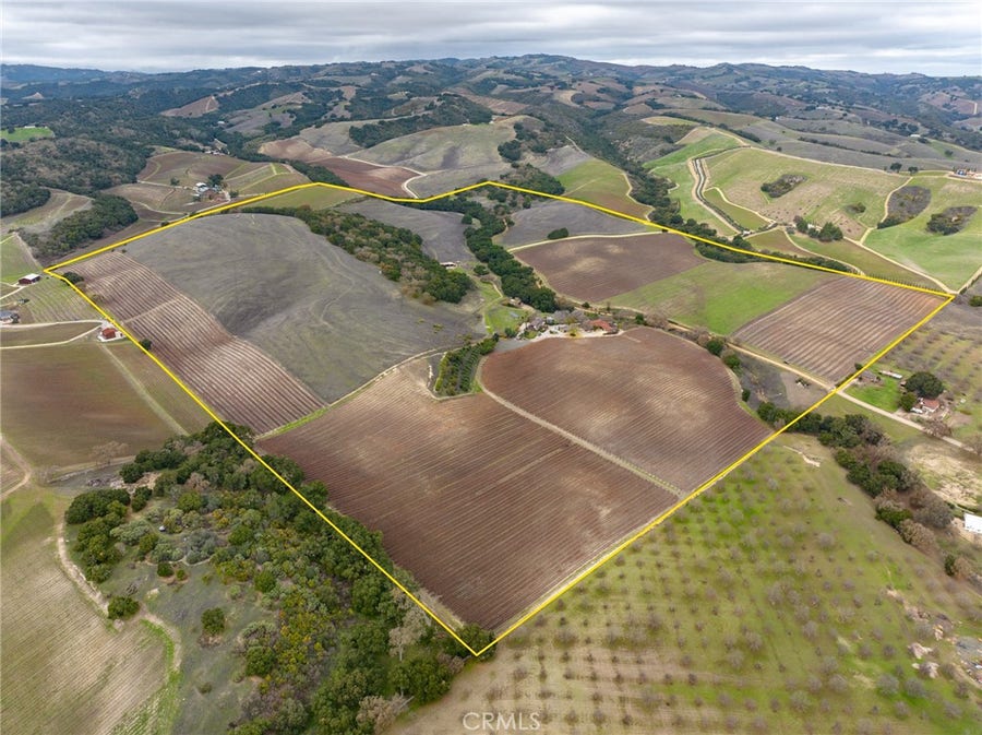 Property photo for 2135 Live Oak Rd, Paso Robles, CA