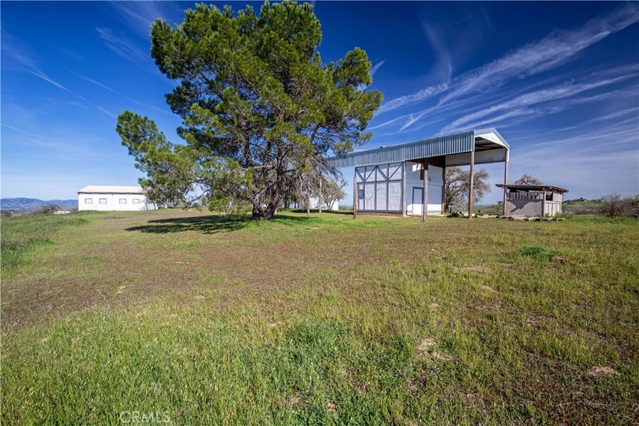 Property photo for 930 Windwood Road, Paso Robles, CA