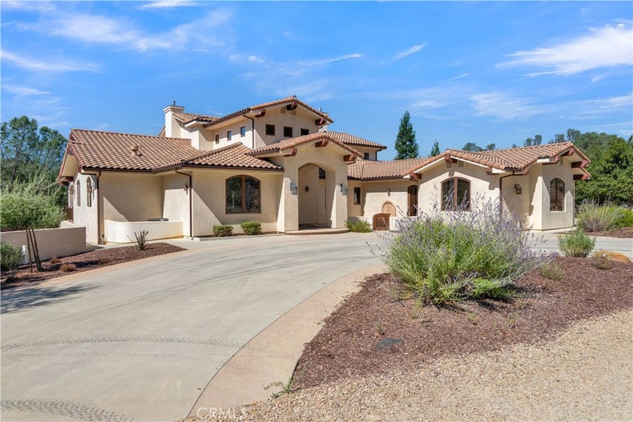 Property photo for 8820 Cantinas Point, Bradley, CA