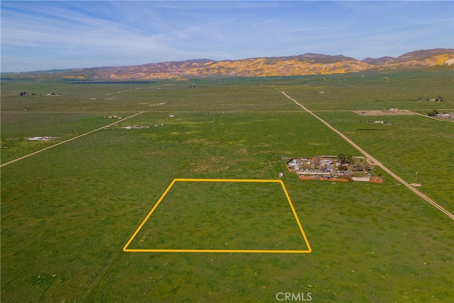 Property photo for 0 Bellflower Road, Santa Margarita, CA