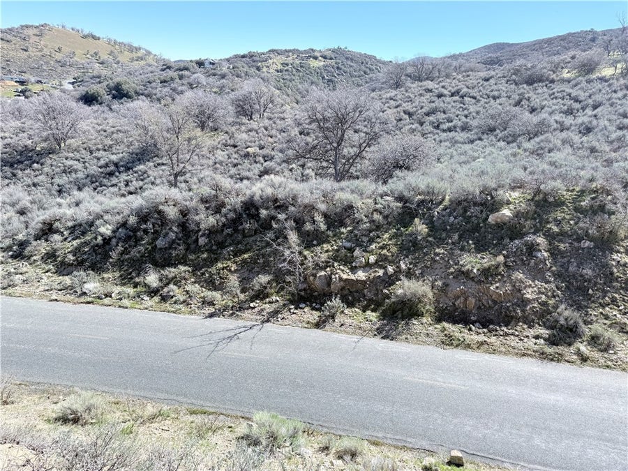 Property photo for 0 Mountain Climber Way, Tehachapi, CA