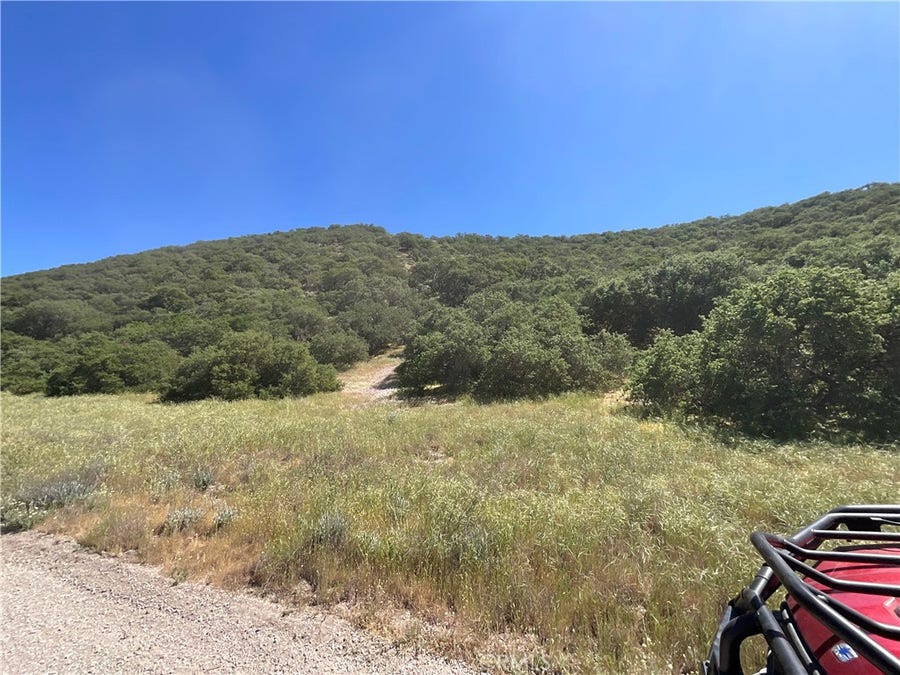 Property photo for 105 Paulsen Road, Lockwood, CA