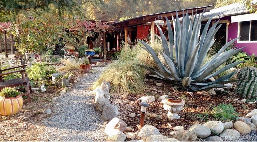 Property photo for 37608 Rio Vista, Springville, CA