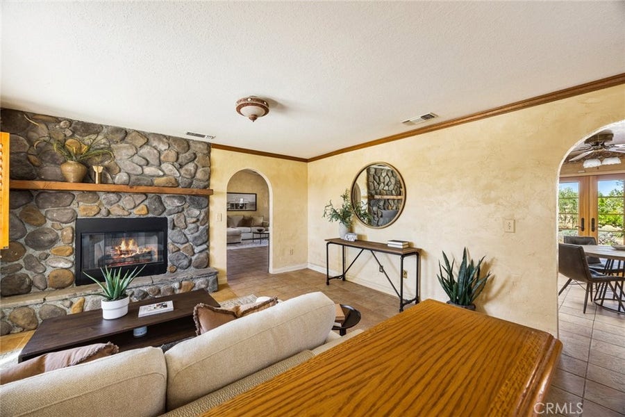 Property photo for 5955 Whispering Oaks Way, Paso Robles, CA