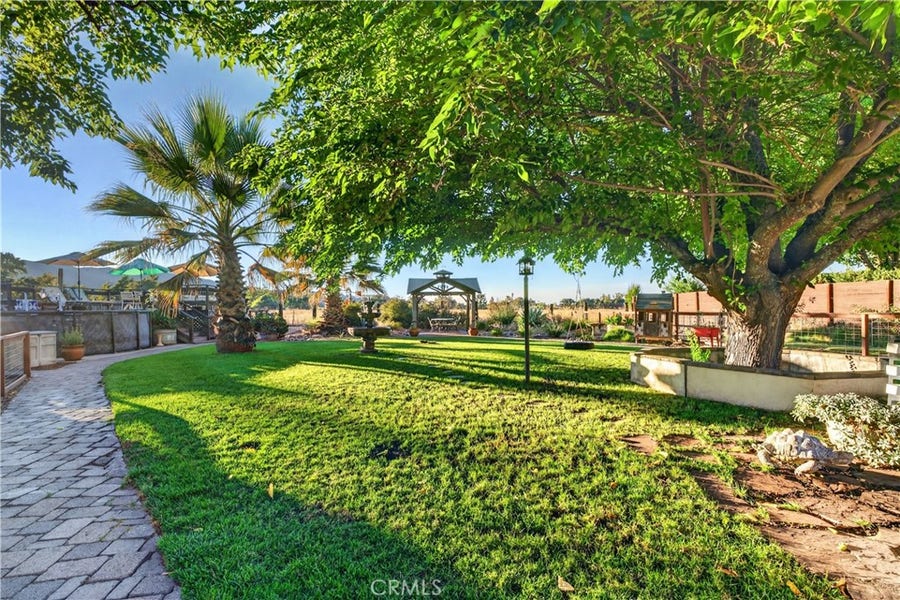 Property photo for 22460 F Street, Santa Margarita, CA