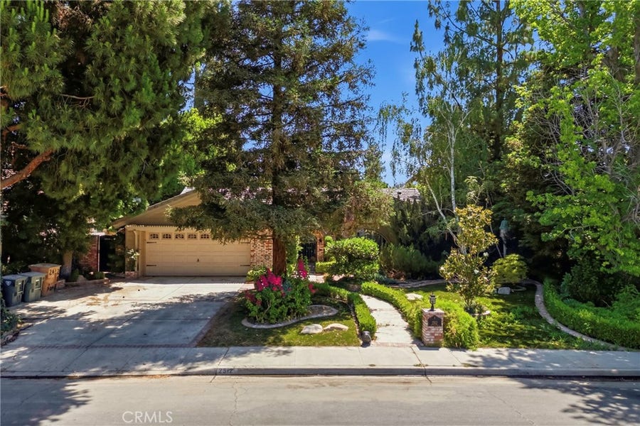 Property photo for 2512 Moffitt Way, Bakersfield, CA