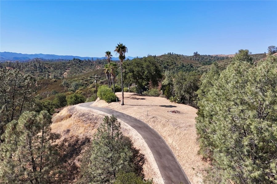 Property photo for 76348 Bryson Hesperia Road, Bradley, CA