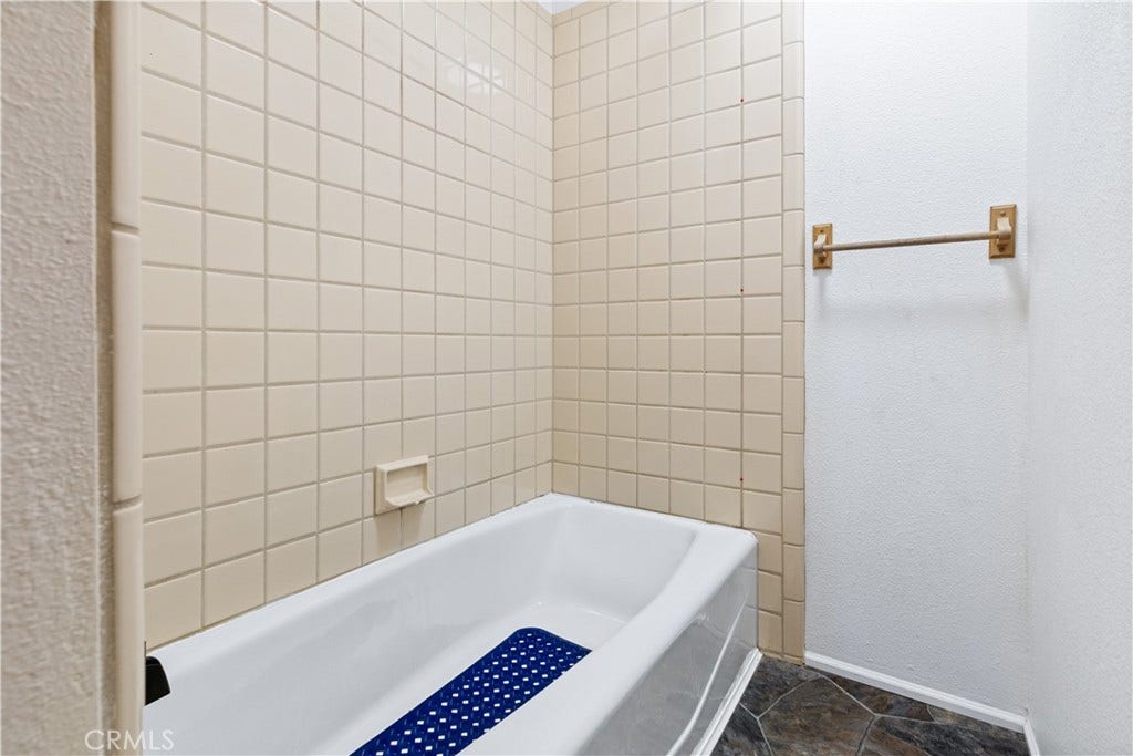 4621 Ibis, Paso Robles, CA 93446 guest bath