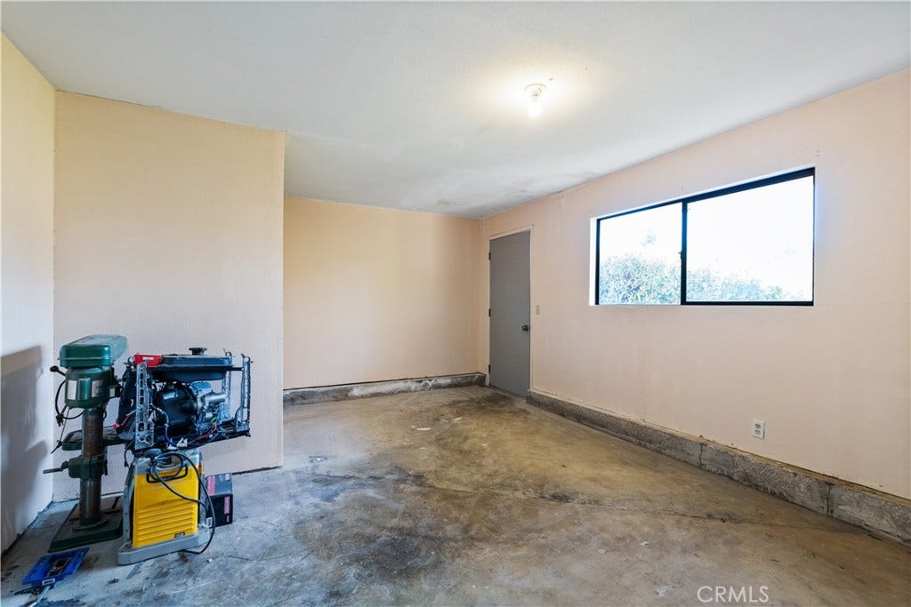 4621 Ibis, Paso Robles, CA 93446 room off garage with seperate entry