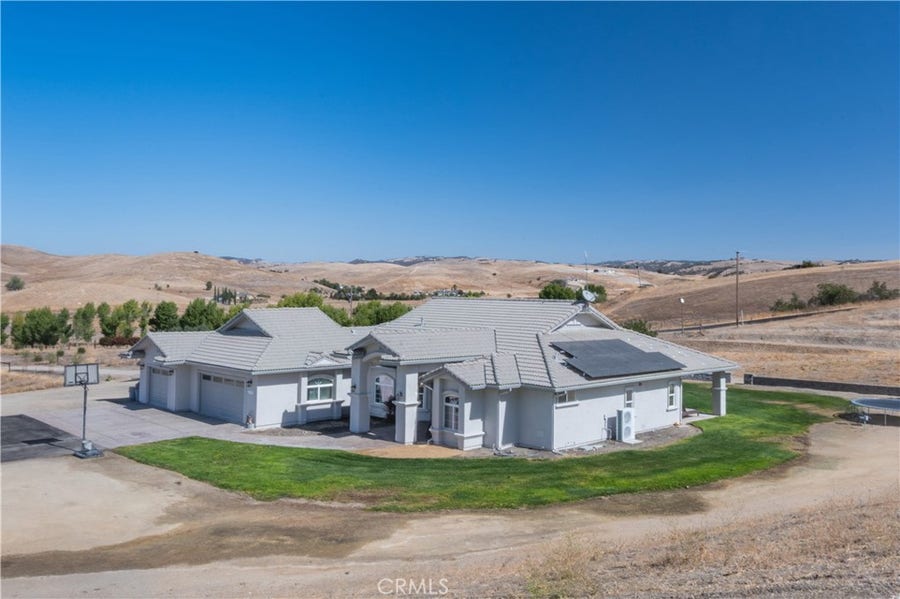 Property photo for 76925 Barker Road, San Miguel, CA