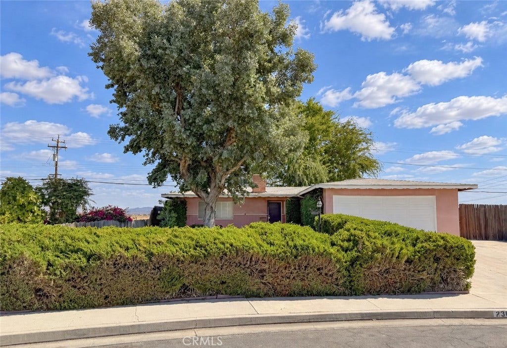 2304 Otto Lane, Bakersfield, CA 93308 2304 Otto Lane, Bakersfield, CA 93308