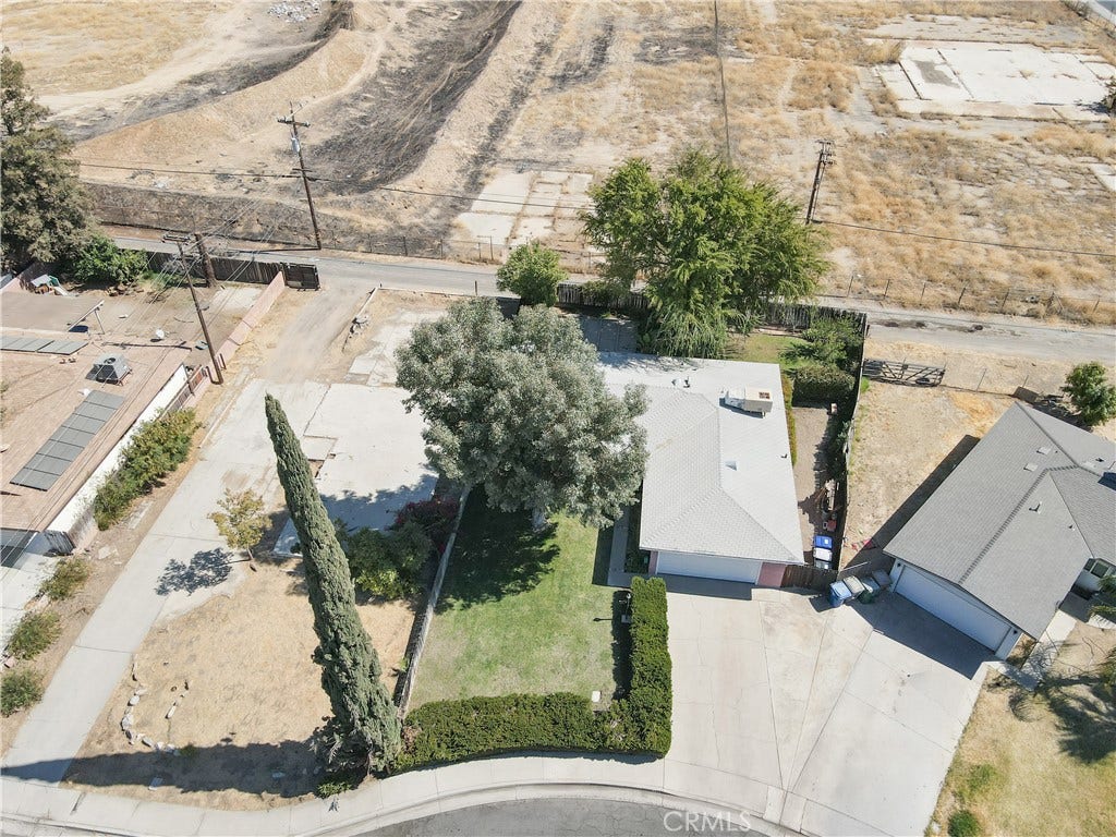 2304 Otto Lane, Bakersfield, CA 93308 2304 Otto Lane, Bakersfield, CA 93308