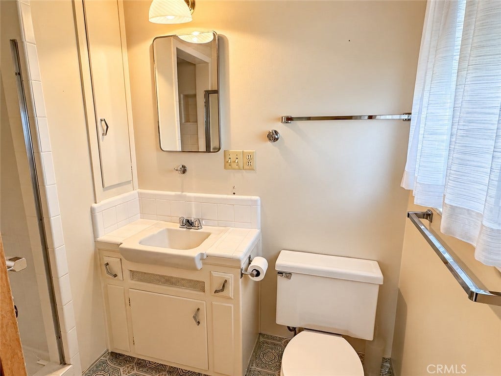 2304 Otto Lane, Bakersfield, CA 93308 2304 Otto Lane, Bakersfield, CA 93308