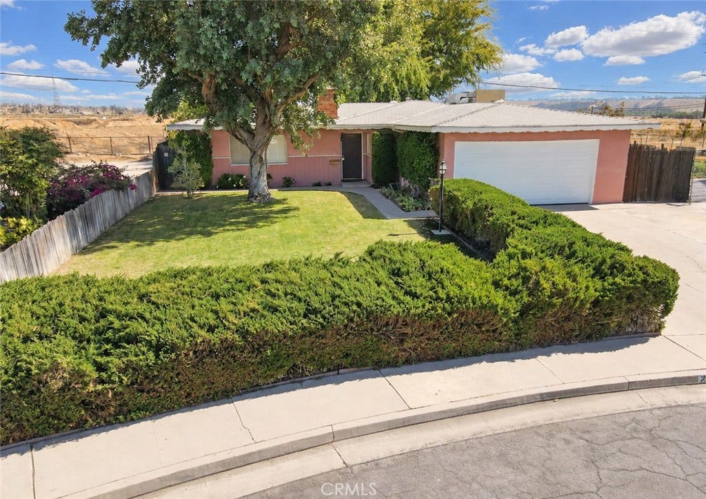 2304 Otto Lane, Bakersfield, CA 93308 2304 Otto Lane, Bakersfield, CA 93308