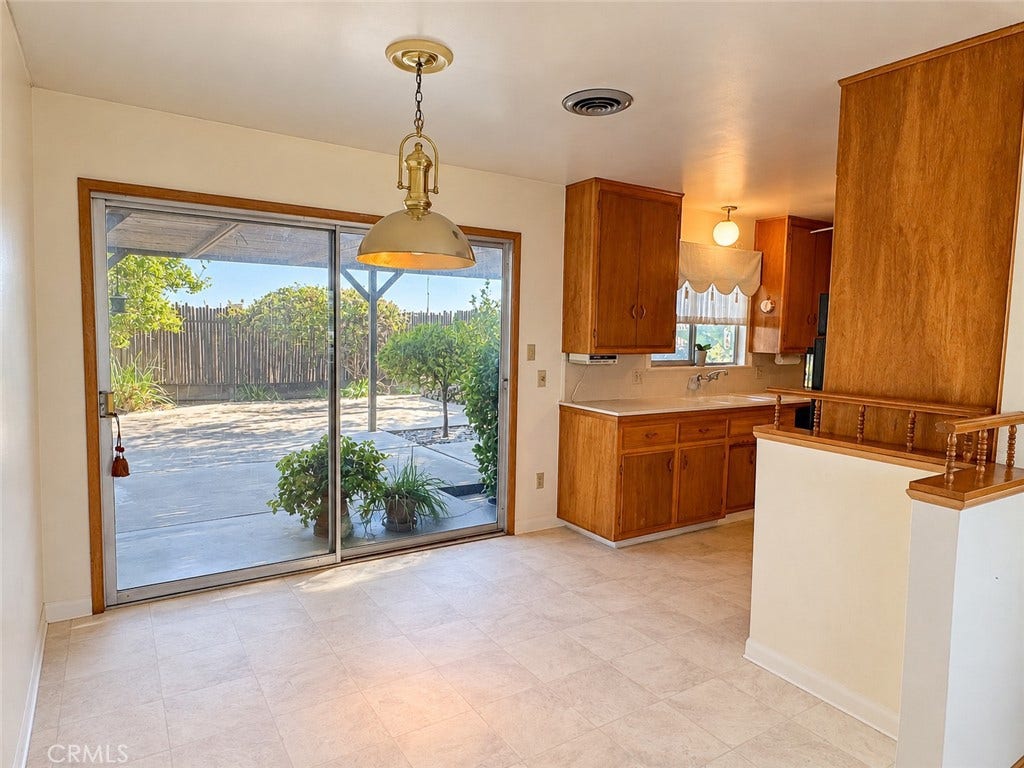 2304 Otto Lane, Bakersfield, CA 93308 2304 Otto Lane, Bakersfield, CA 93308