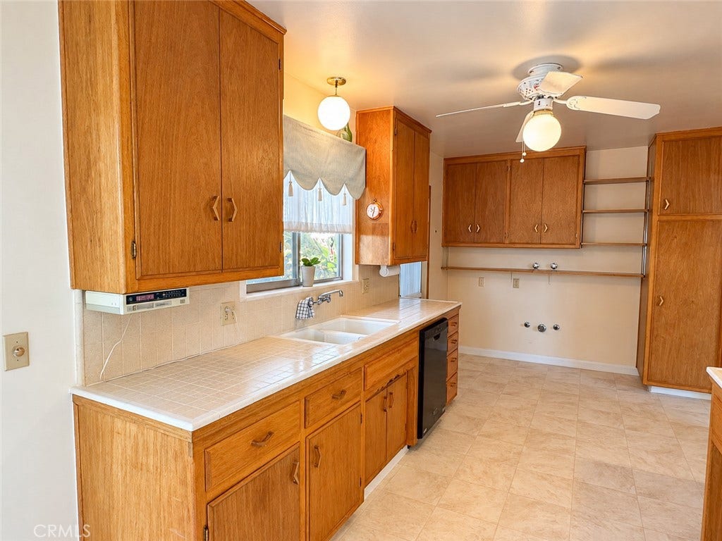 2304 Otto Lane, Bakersfield, CA 93308 2304 Otto Lane, Bakersfield, CA 93308