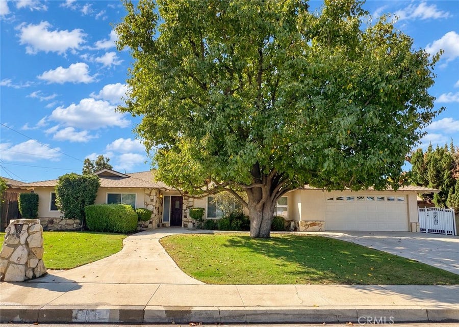 Property photo for 3709 Christmas Tree Lane, Bakersfield, CA