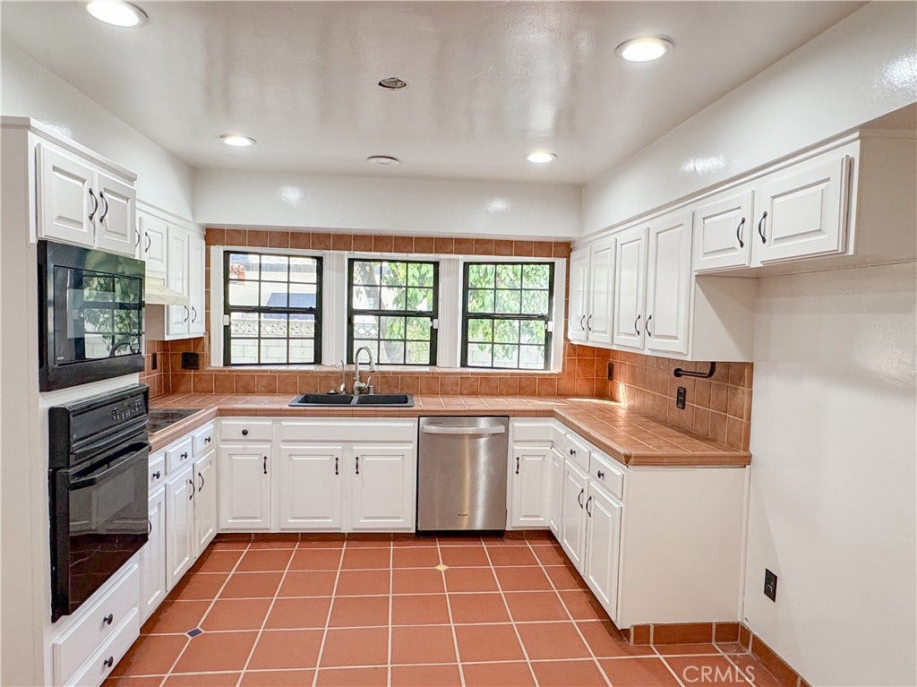 159 A Street, Bakersfield, CA 93304 159 A Street, Bakersfield, CA 93304