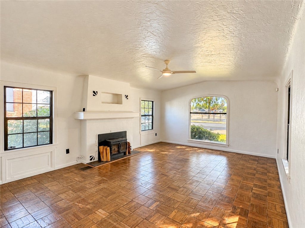 159 A Street, Bakersfield, CA 93304 159 A Street, Bakersfield, CA 93304