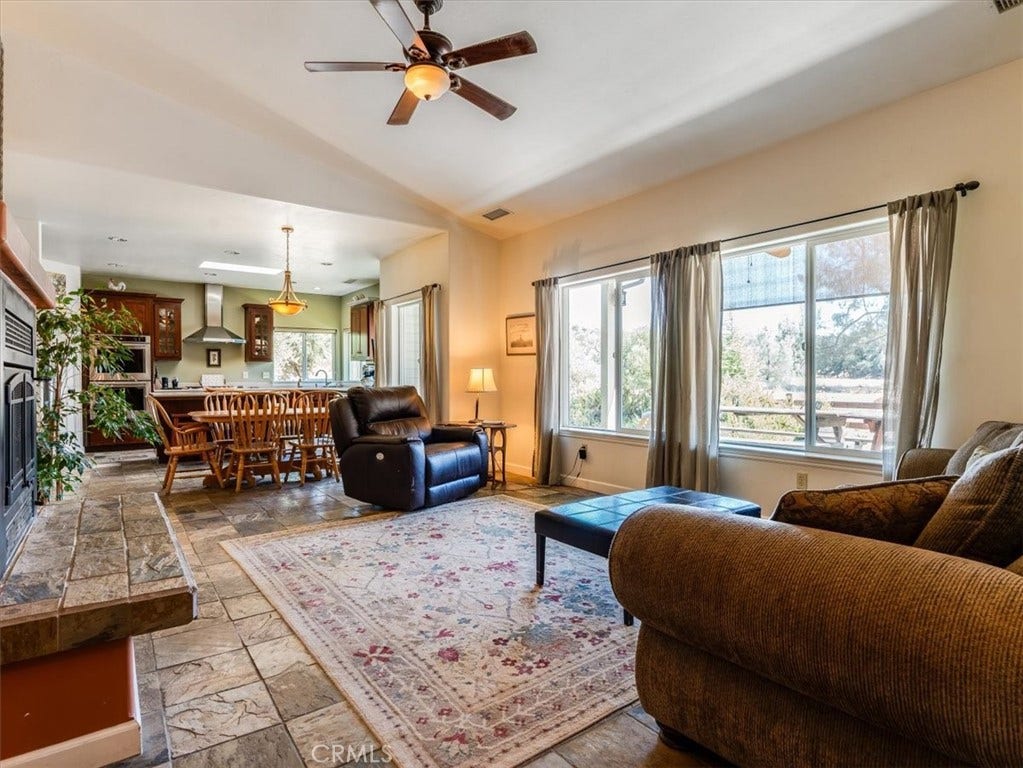 1575 Parkhill Road, Santa Margarita, CA 93453 1575 Parkhill Road, Santa Margarita, CA 93453