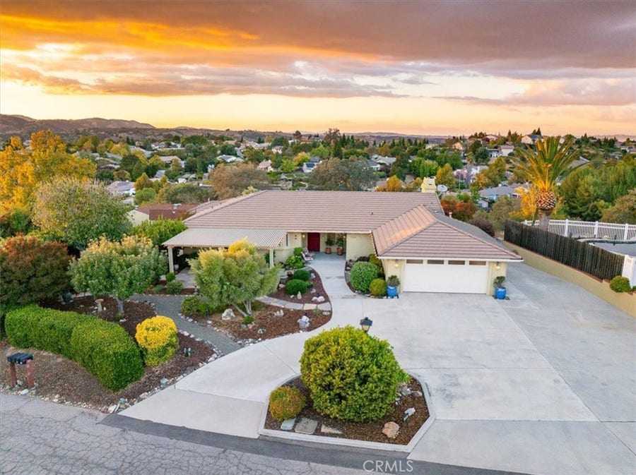 Property photo for 725 Renate Way, Paso Robles, CA
