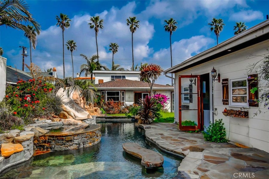 Property photo for 206 Knob Hill Avenue, Redondo Beach, CA