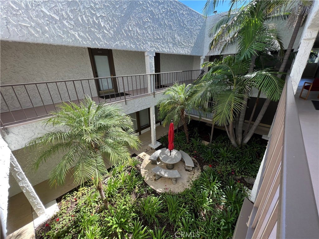 25201 La Paz Road, #203A, Laguna Hills, CA 92653 25201 La Paz Road, #203A, Laguna Hills, CA 92653