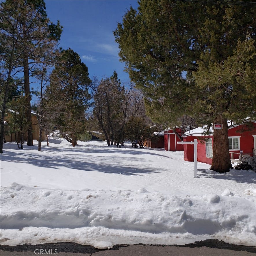Property photo for 864 San Bernardino Avenue, Sugarloaf, CA
