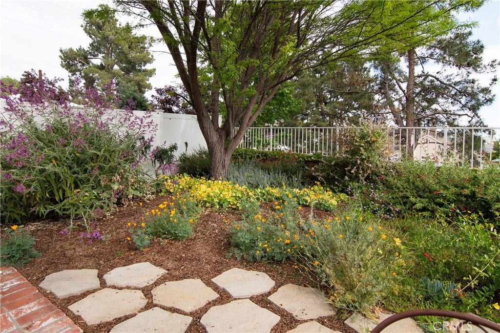 28242 Elmwood, Mission Viejo, CA 92692 28242 Elmwood, Mission Viejo, CA 92692
