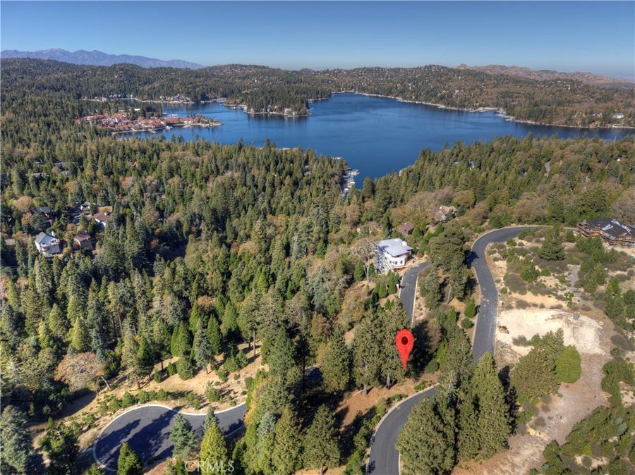 Property photo for 115 Mill Pond, Lake Arrowhead, CA