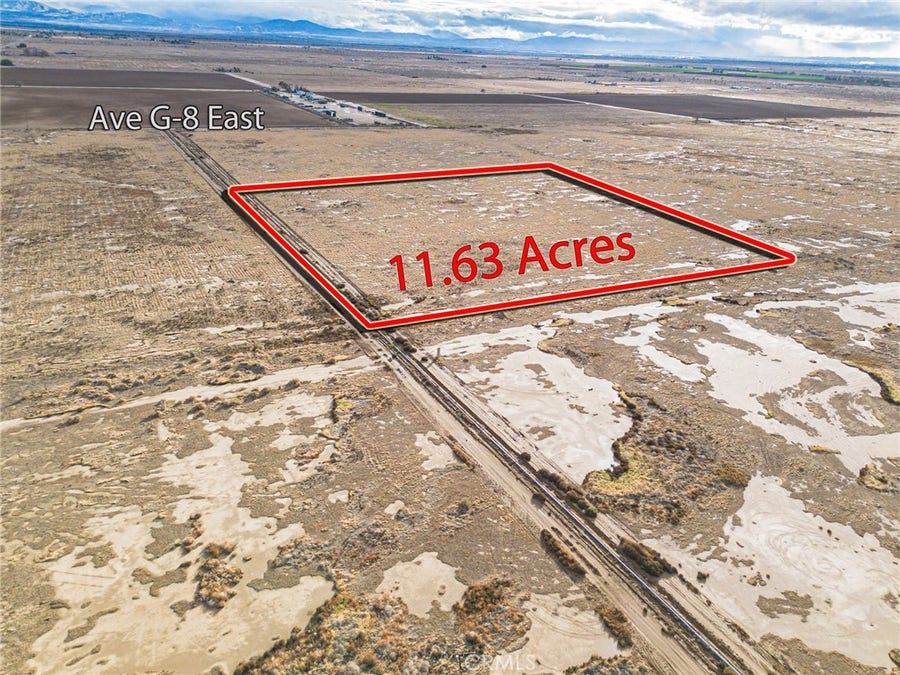 Property photo for 10000 E 87th Street, Lancaster, CA