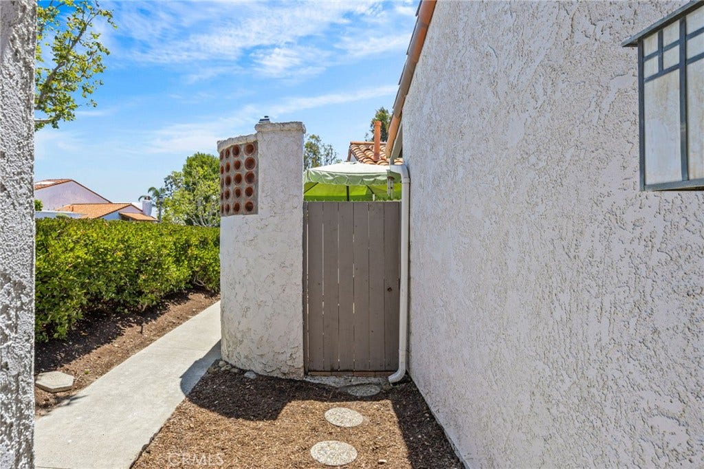 32471 Spyglass Court, San Juan Capistrano, CA 92675 Outside, Enclosed Patio Entrance.