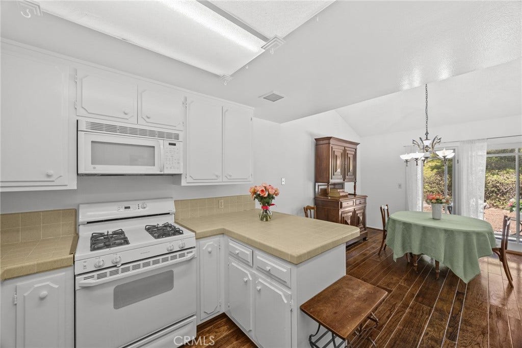 32471 Spyglass Court, San Juan Capistrano, CA 92675 Kitchen, Dining Room.