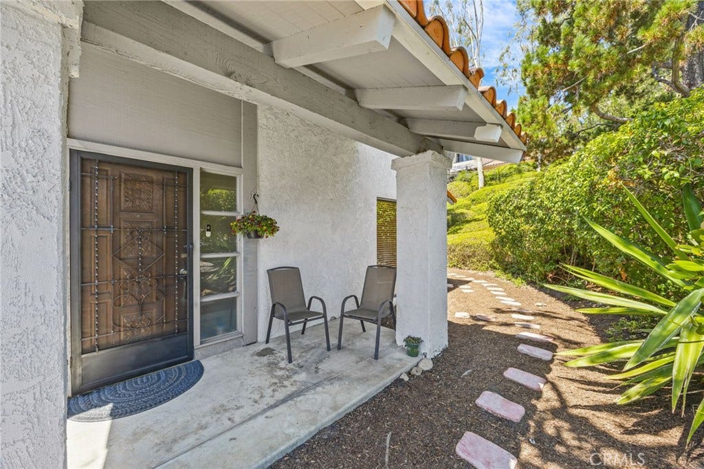 32471 Spyglass Court, San Juan Capistrano, CA 92675 Front Door Entry