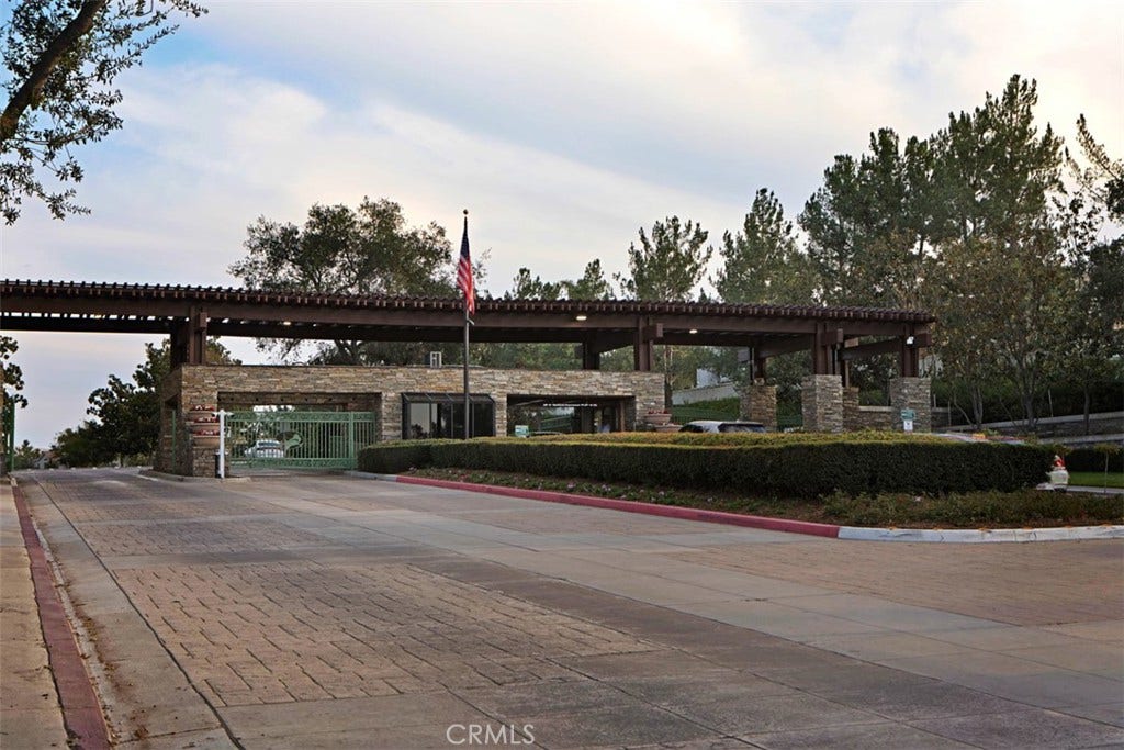 71 Golf Ridge Drive, Rancho Santa Margarita, CA 92679 Entry Gate