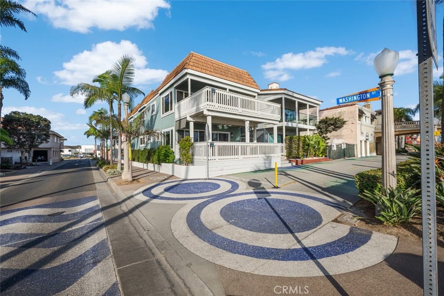 Property photo for 700 E Oceanfront, Newport Beach, CA