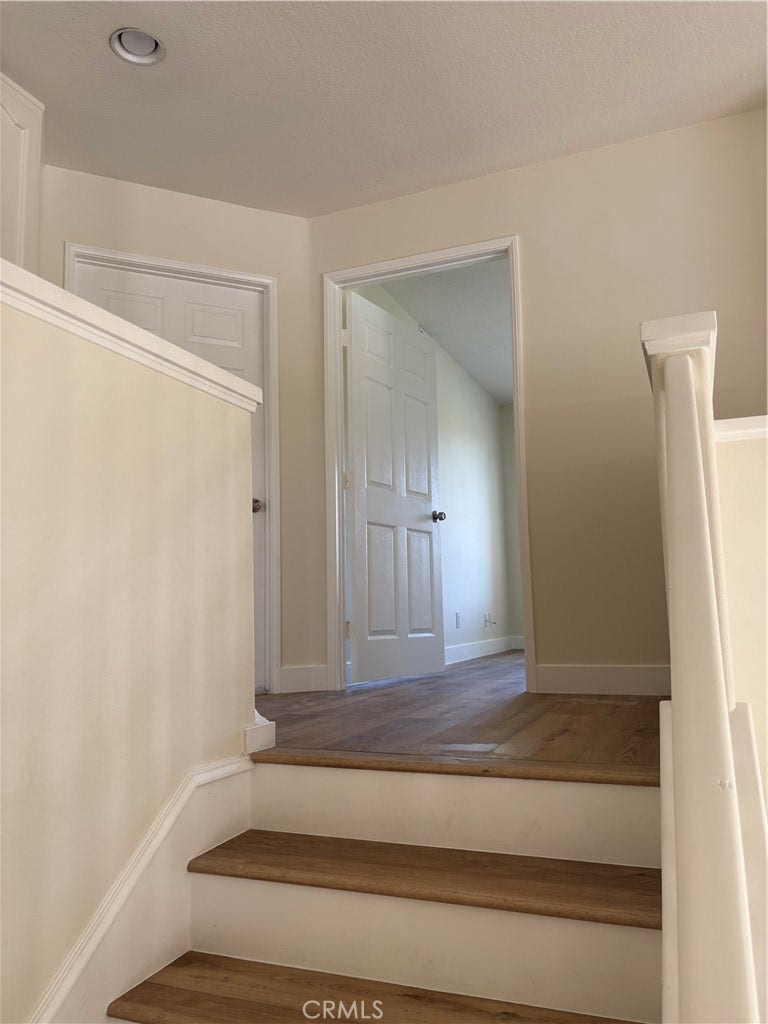34 Reata, Rancho Santa Margarita, CA 92688 Enclosed loft