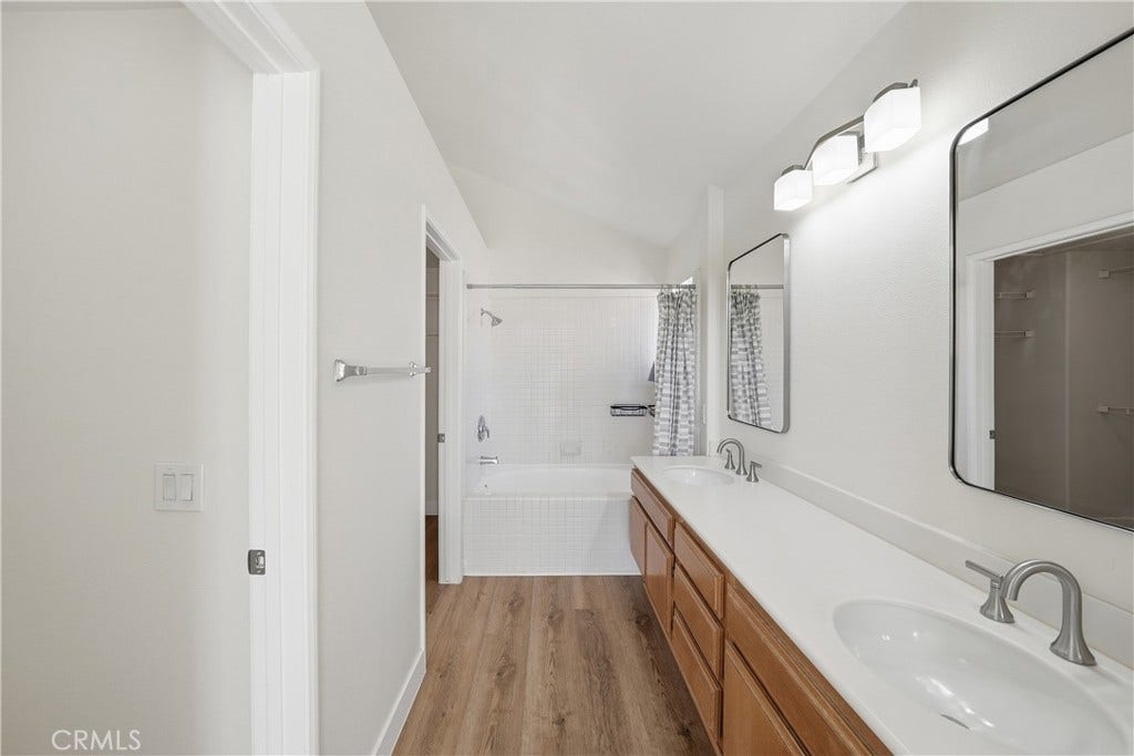 34 Reata, Rancho Santa Margarita, CA 92688 Ensuite bathroom