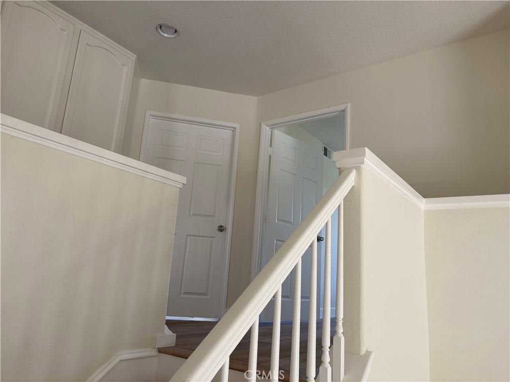 34 Reata, Rancho Santa Margarita, CA 92688 Enclosed loft