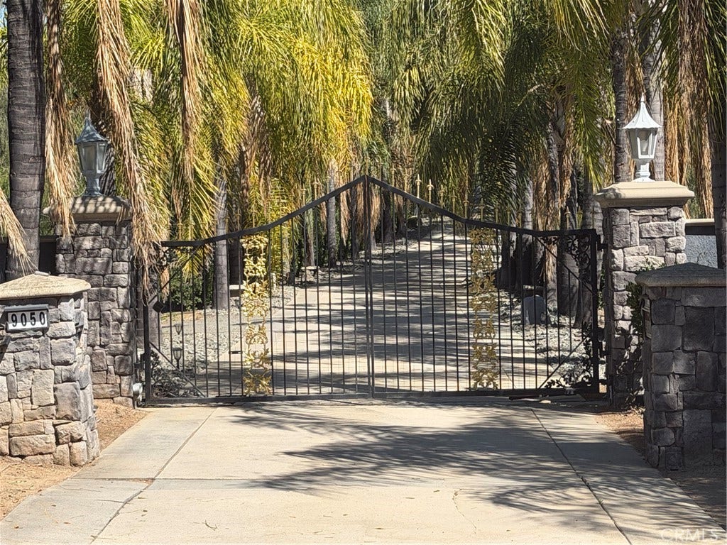 9050 Hunt Road, Corona, CA 92883 9050 Hunt Road, Corona, CA 92883